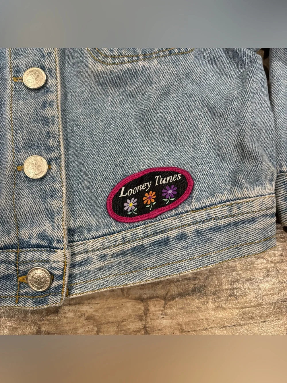 Looney Tunes Tweety Bird Kids Size 6/6X Jean jacket Velvet Trim 1990’s Vintage
